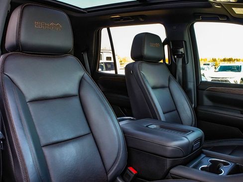 Used 2023 Chevrolet Tahoe High Country AWD/4WD image 40