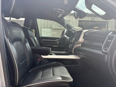 Used 2019 RAM 1500 Laramie w/ Sport Appearance Package AWD/4WD image 13