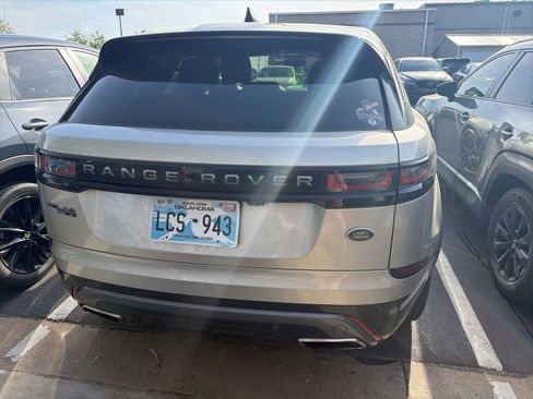 Used 2018 Land Rover Range Rover Velar R-Dynamic SE image 7