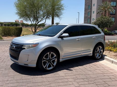 Used 2013 Ford Edge Sport w/ Driver Entry Pkg FWD image 6