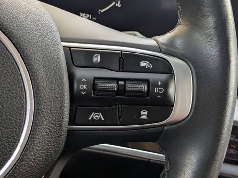 Certified 2025 Kia Sportage SX FWD image 38
