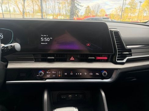 Used 2025 Kia Sportage X-Line image 18