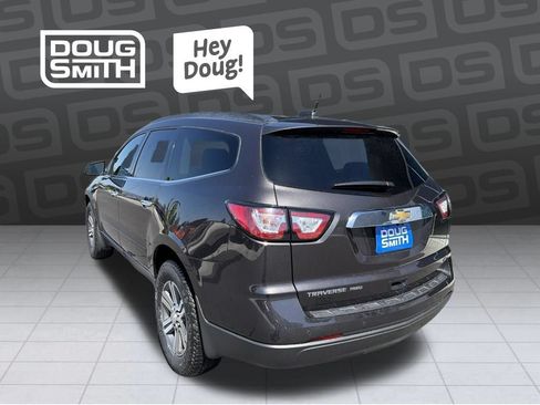 Used 2017 Chevrolet Traverse LT AWD/4WD image 3