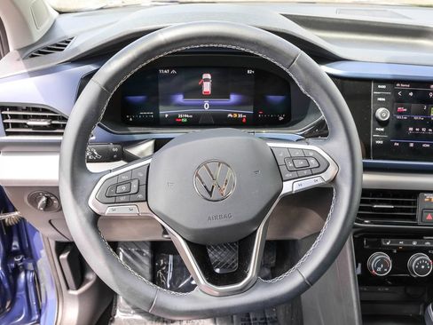 Certified 2023 Volkswagen Taos SE w/ Panoramic Sunroof Package AWD/4WD image 20