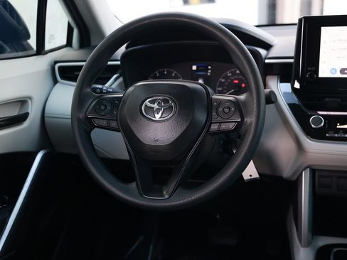 Used 2025 Toyota Corolla Cross L FWD image 27