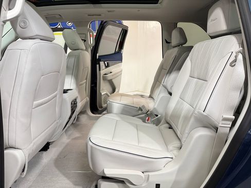 New 2026 Buick Enclave Avenir w/ Super Cruise Package image 12