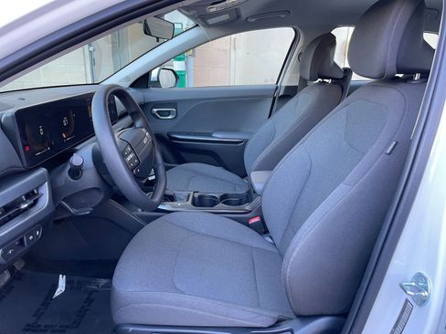 Used 2025 Kia K4 LXS image 27