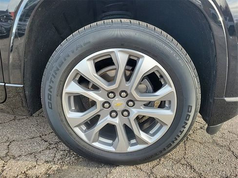 Used 2020 Chevrolet Traverse Premier w/ LPO, Floor Liner Package image 5
