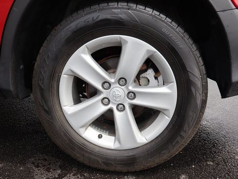 Used 2013 Toyota RAV4 XLE AWD/4WD image 42