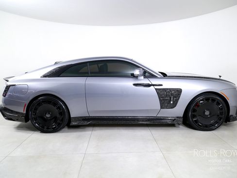 Used 2025 Rolls-Royce Spectre Black Badge image 10
