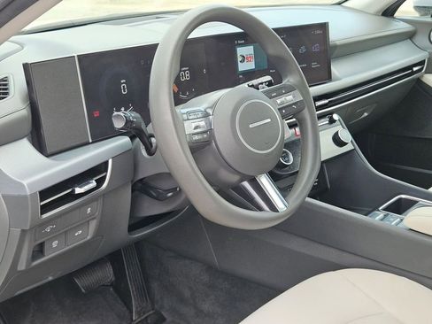 Used 2025 Hyundai Sonata SEL FWD image 13