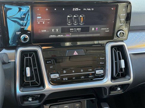 Used 2022 Kia Sorento S image 19