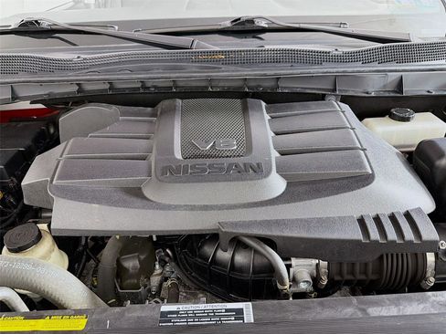 Used 2024 Nissan Titan SV image 27