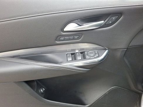 Used 2024 Cadillac XT4 Premium Luxury image 15