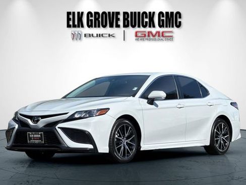 Used 2023 Toyota Camry SE FWD image 7