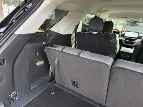 New 2026 Ford Explorer Active w/ Active Comfort Package image 9