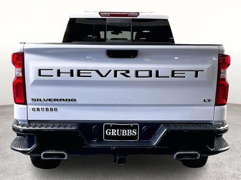 Used 2025 Chevrolet Silverado 1500 LT Trail Boss w/ Convenience Package II AWD/4WD image 6
