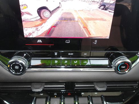 Certified 2023 GMC Canyon Elevation w/ Trailering Package image 18