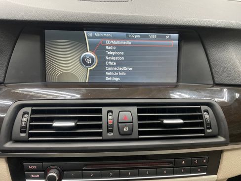 Used 2011 BMW 528i Sedan image 22