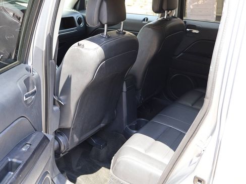 Used 2016 Jeep Patriot High Altitude FWD image 16