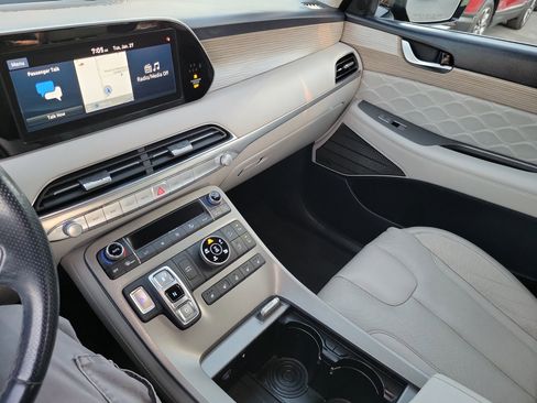 Used 2021 Hyundai Palisade Calligraphy image 16