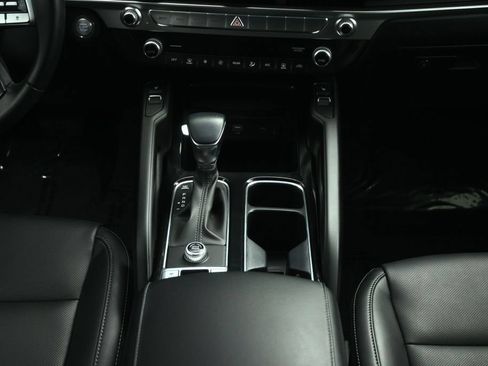 Certified 2025 Kia Telluride S FWD image 36