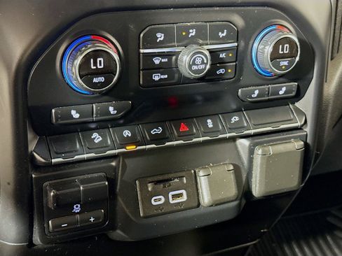 Used 2019 Chevrolet Silverado 1500 LT w/ Texas Edition AWD/4WD image 13