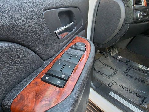 Used 2008 Chevrolet Tahoe LT w/ Convenience Package 1 RWD image 14