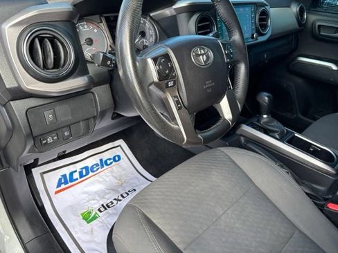 Used 2021 Toyota Tacoma SR5 RWD image 12