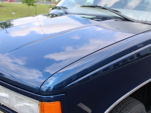 Used 1997 GMC Yukon 4WD 2-Door w/ Marketing Opt Pkg 2 image 8
