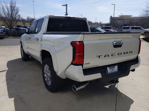 New 2026 Toyota Tacoma Limited AWD/4WD image 7