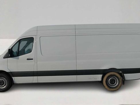New 2025 Mercedes-Benz Sprinter 2500 image 8