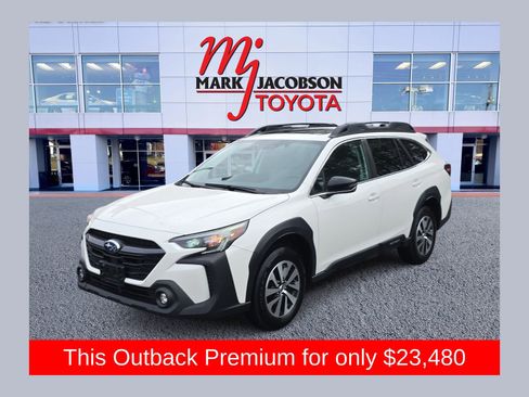 Used 2023 Subaru Outback Premium image 1