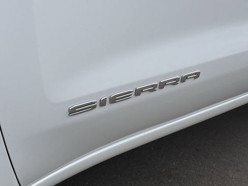 Used 2024 GMC Sierra 1500 Pro image 32