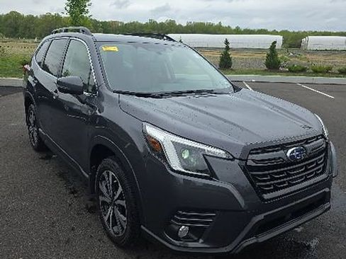 Used 2023 Subaru Forester Limited w/ Popular Package #2 AWD/4WD image 3
