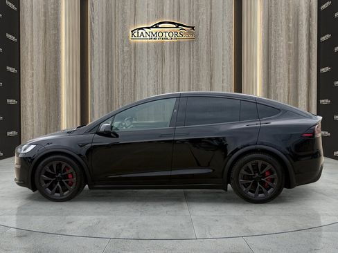 Used 2023 Tesla Model X Plaid image 11