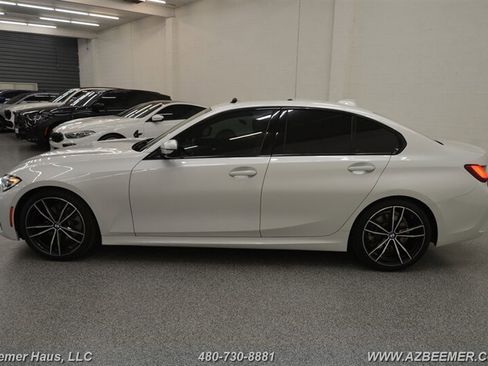 Used 2019 BMW 330i Sedan w/ M Sport Package RWD image 3