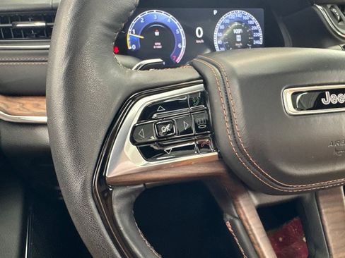 Used 2024 Jeep Grand Cherokee L Summit w/ Luxury Tech Group V AWD/4WD image 22