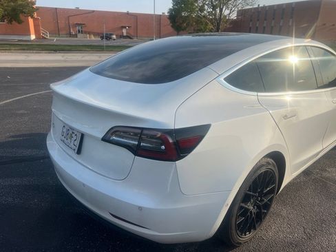 Used 2020 Tesla Model 3 Standard Range Plus RWD image 2