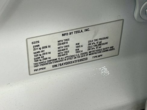 Used 2026 Tesla Model Y AWD image 33