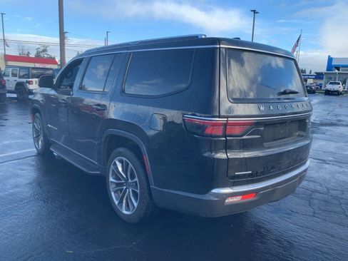 Used 2022 Jeep Wagoneer Series II w/ Premium Group I image 2