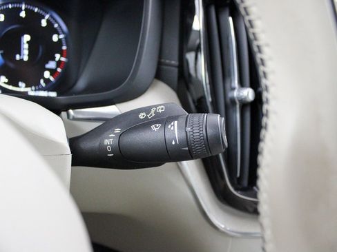 Certified 2021 Volvo XC60 T5 Inscription w/ Advanced Package image 31