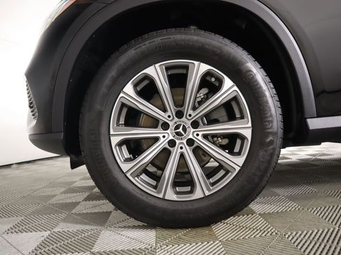 Used 2025 Mercedes-Benz GLC 300 image 30