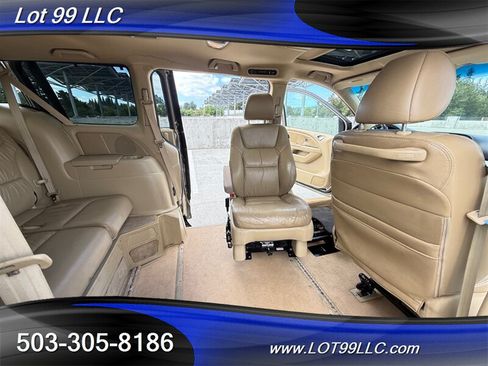Used 2010 Honda Odyssey Touring image 3
