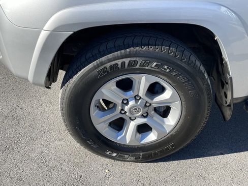 Used 2018 Toyota 4Runner SR5 image 31