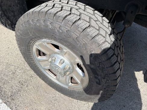 Used 2018 RAM 2500 Tradesman w/ Chrome Appearance Group image 8