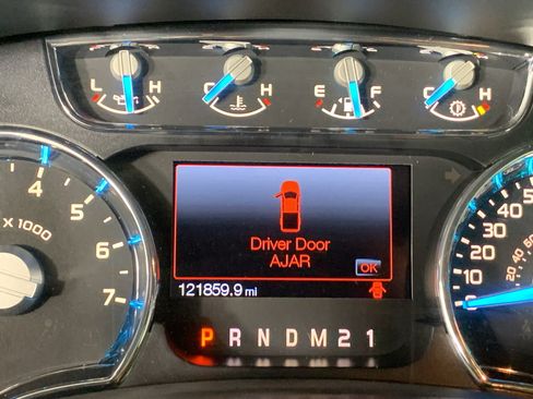 Used 2013 Ford F150 Lariat w/ Lariat Chrome Pkg image 24