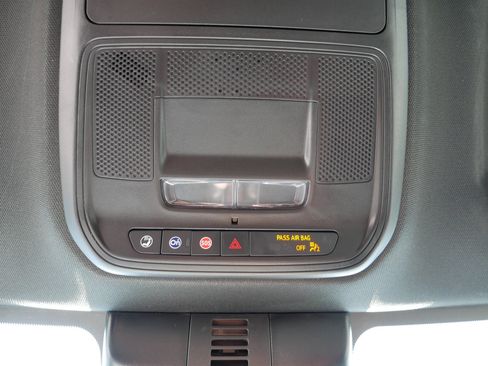 Used 2025 Buick Enclave Preferred image 32