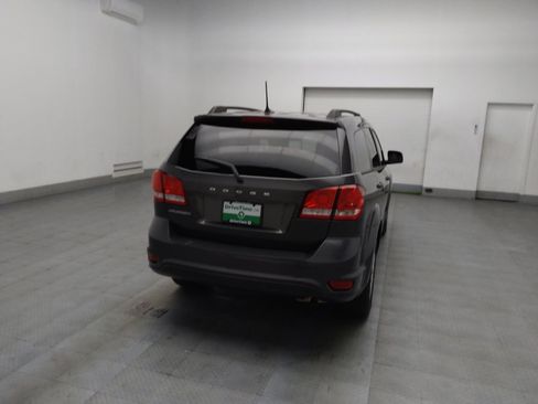 Used 2019 Dodge Journey SE w/ Premium Group image 7
