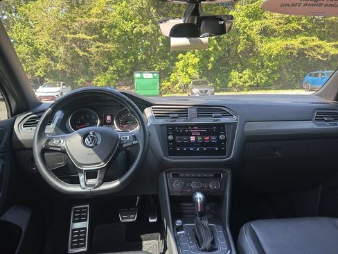 Certified 2021 Volkswagen Tiguan SE FWD image 25